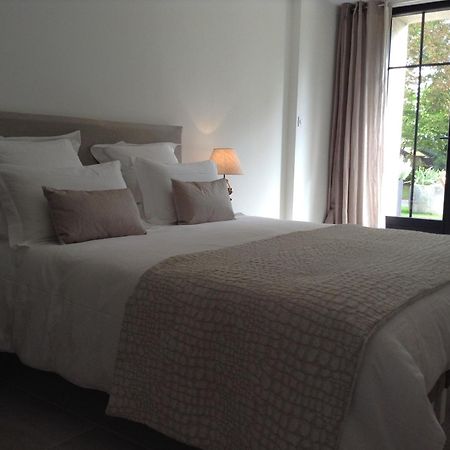 エグファイユ・ドニ La Grange D'Aunis Bed & Breakfast エクステリア 写真