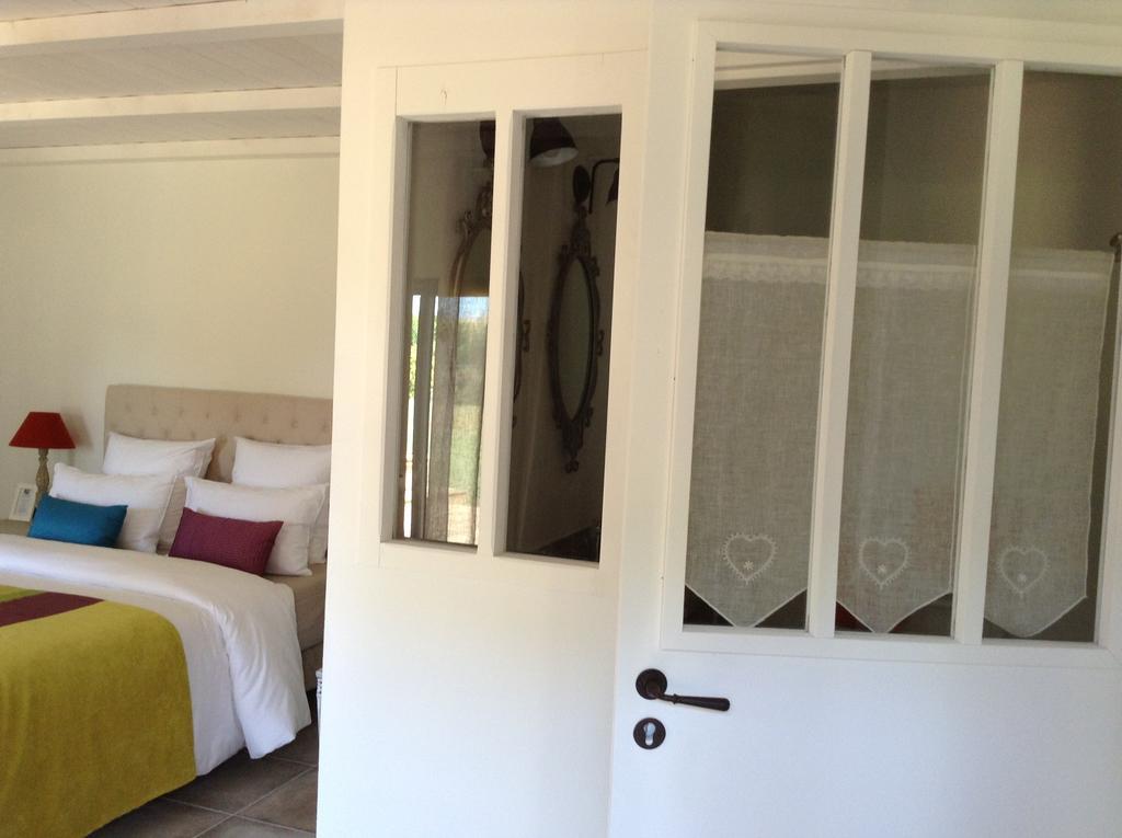 エグファイユ・ドニ La Grange D'Aunis Bed & Breakfast 部屋 写真