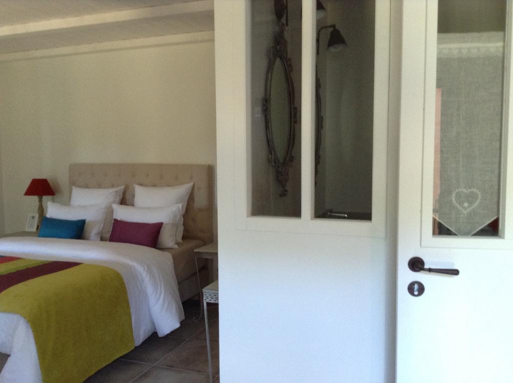 エグファイユ・ドニ La Grange D'Aunis Bed & Breakfast 部屋 写真
