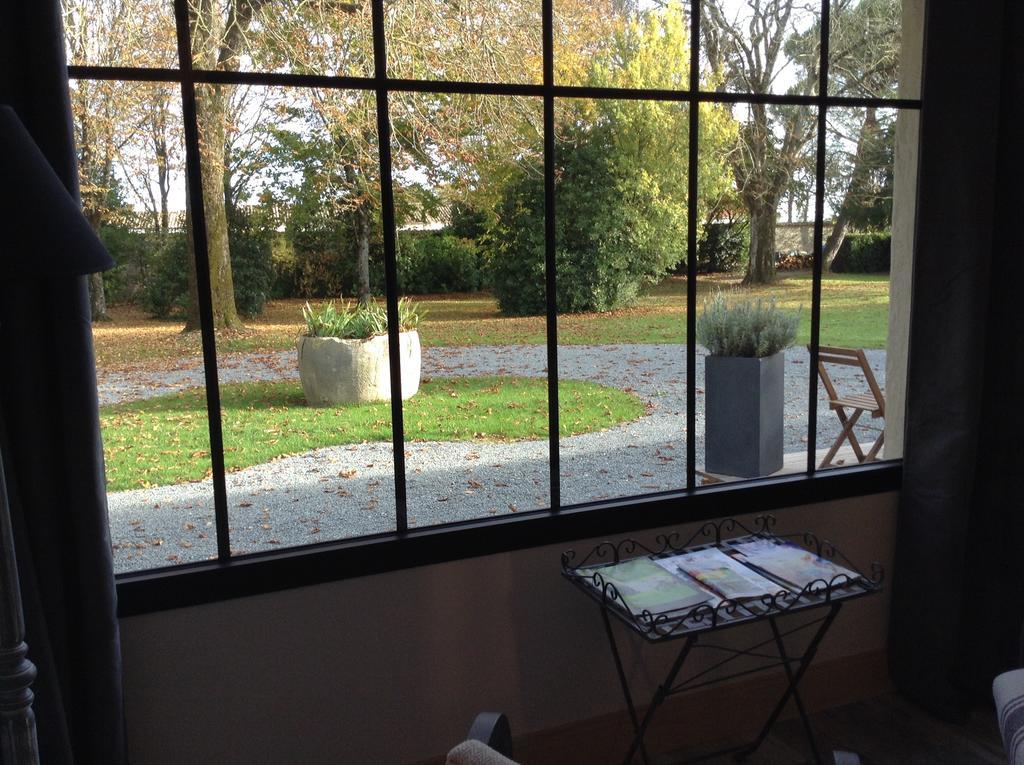 エグファイユ・ドニ La Grange D'Aunis Bed & Breakfast 部屋 写真