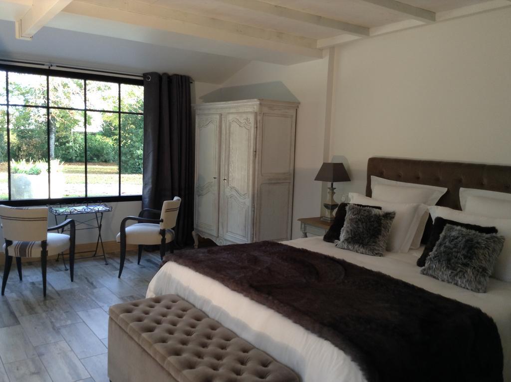 エグファイユ・ドニ La Grange D'Aunis Bed & Breakfast 部屋 写真