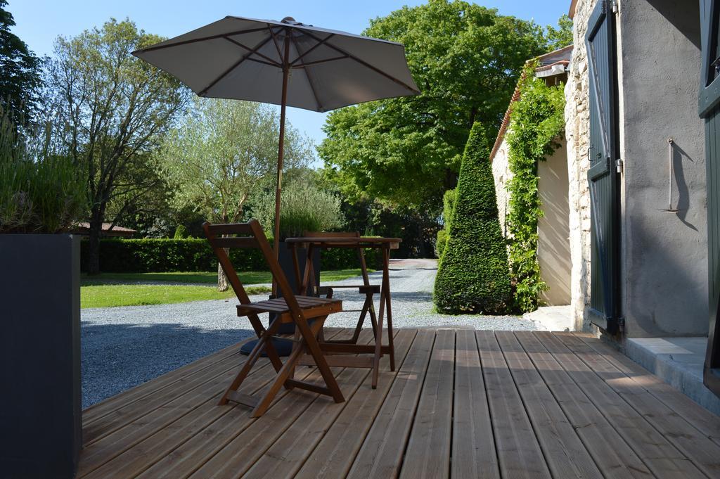 エグファイユ・ドニ La Grange D'Aunis Bed & Breakfast 部屋 写真