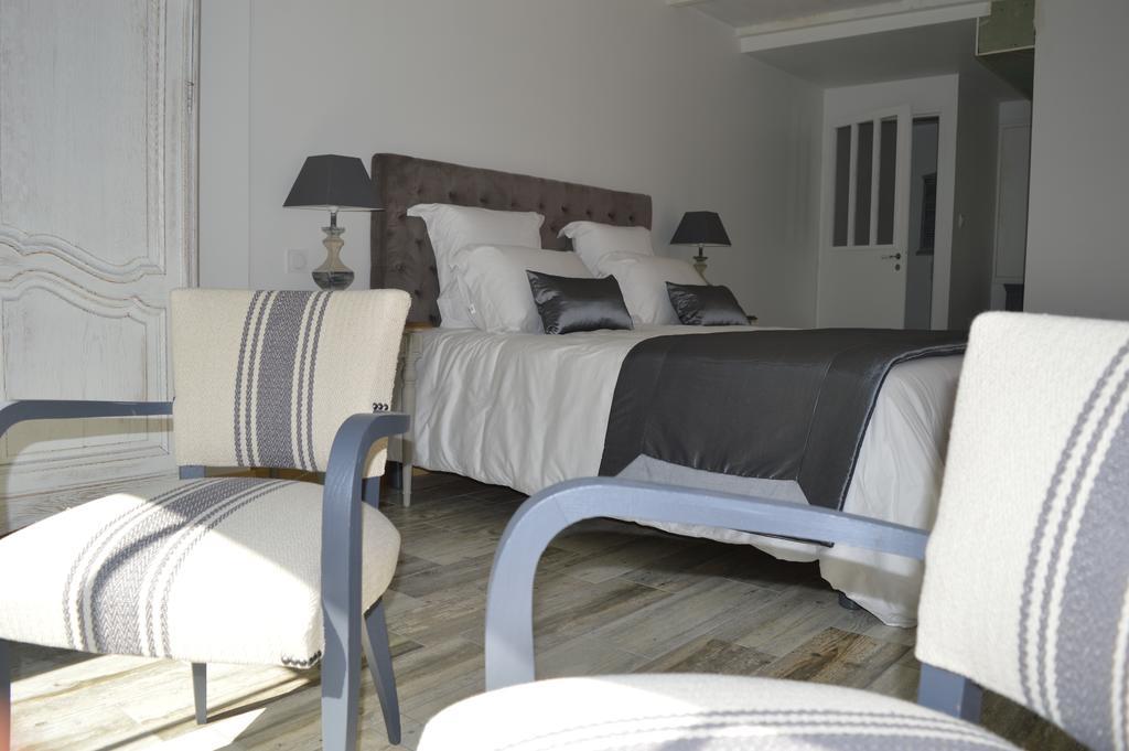 エグファイユ・ドニ La Grange D'Aunis Bed & Breakfast 部屋 写真